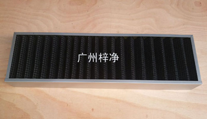 活性碳過濾器廣泛用于化學(xué)、制藥、食品、娛樂場所、需要凈化空氣的場所， 有害氣體如苯、甲醛、氨氣等的吸附脫除 溶劑的回收 ，采用活性炭氈比表面積大，吸附能力強，迅速處理各種有害氣體, 有效潔凈空氣對氣味的控制。